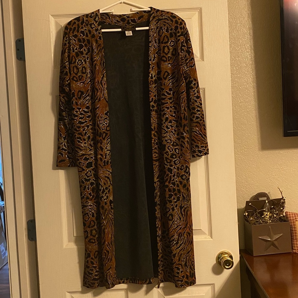 A Touch of Class Women’s Vintage Leopard C…